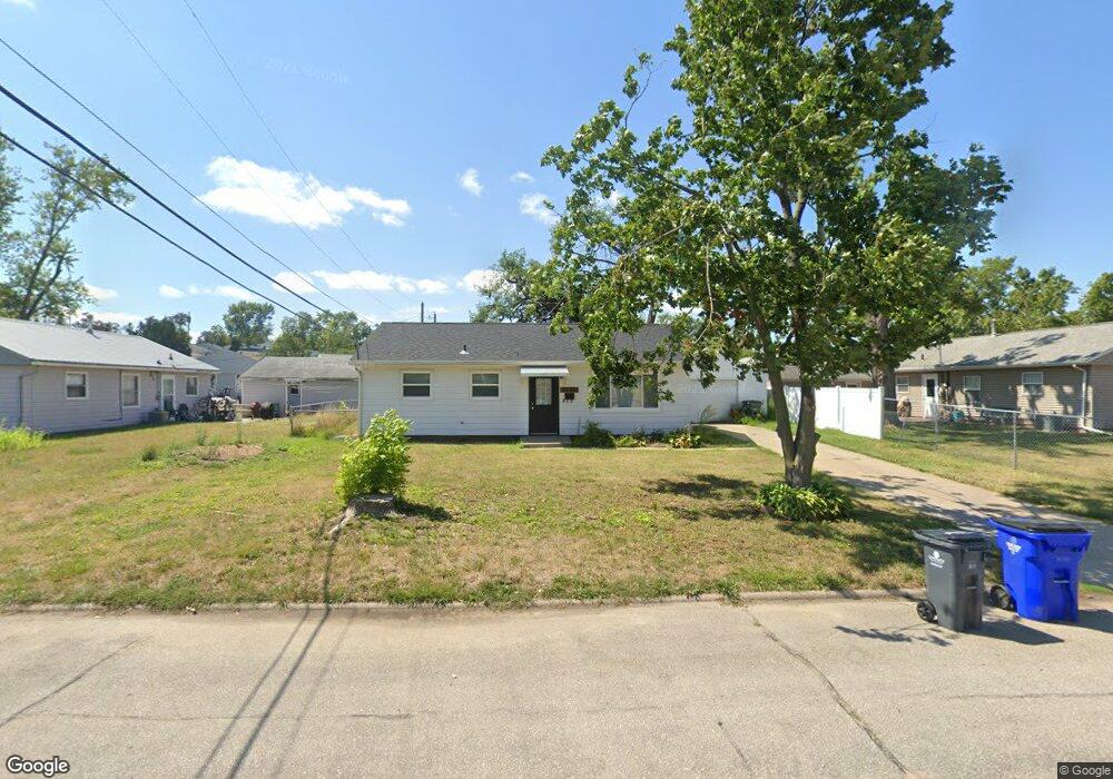 1104 16th St SW, Cedar Rapids, IA 52404 - photo 1