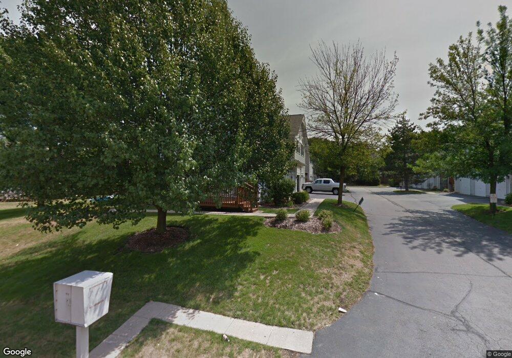 124 Village Creek Dr unit 124, Lake In the Hills, IL 60156 - photo 1