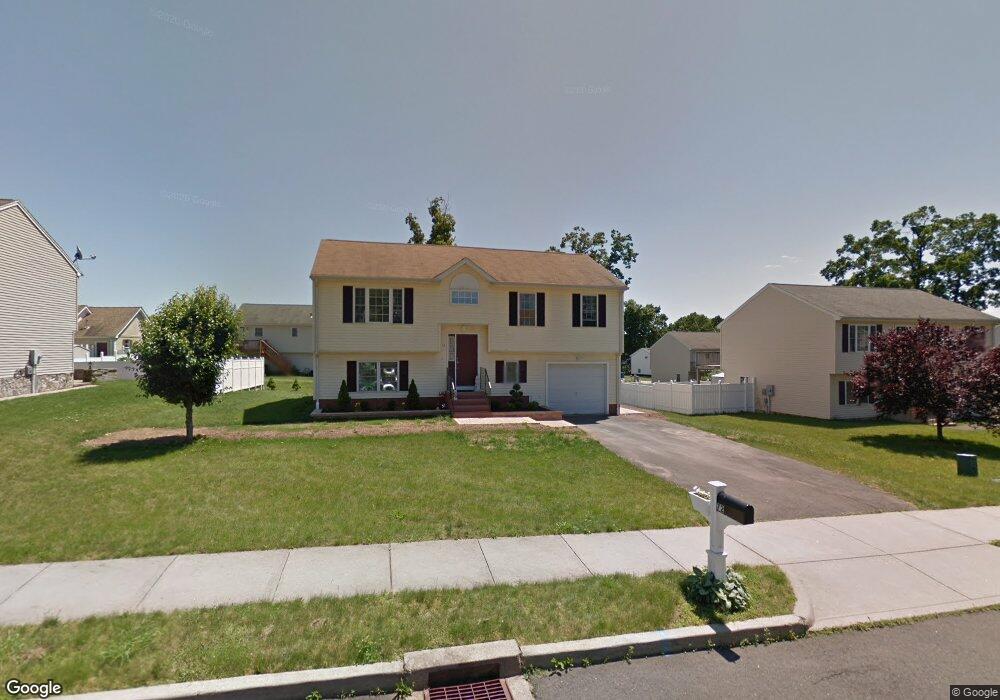 72 Village Green Dr, New Britain, CT 06053 - photo 1