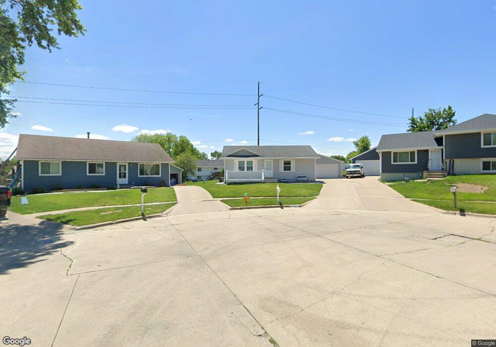 2247 Maish Ct, Des Moines, IA 50320 - photo 1