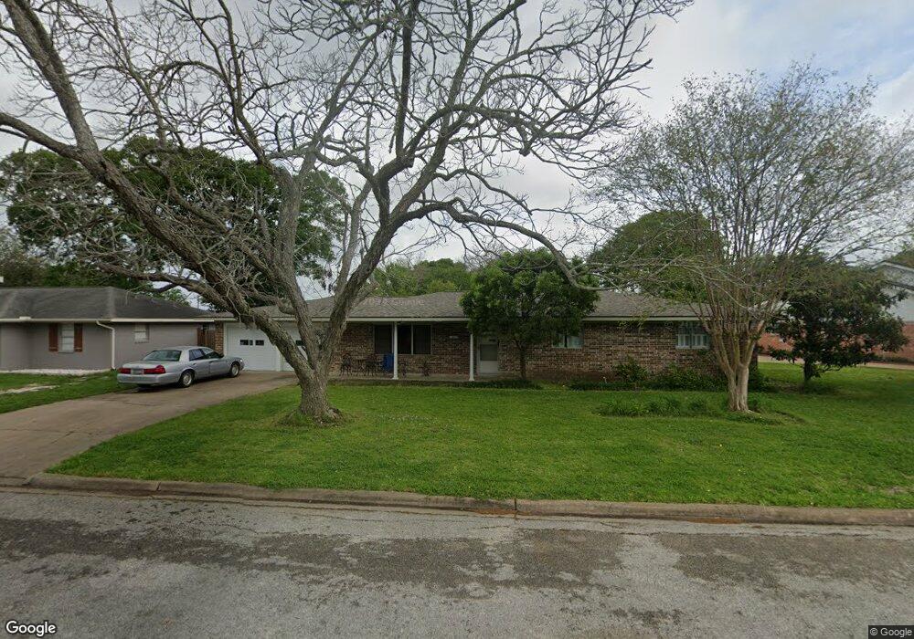 4017 Crescent Dr, Bay City, TX 77414 - photo 1