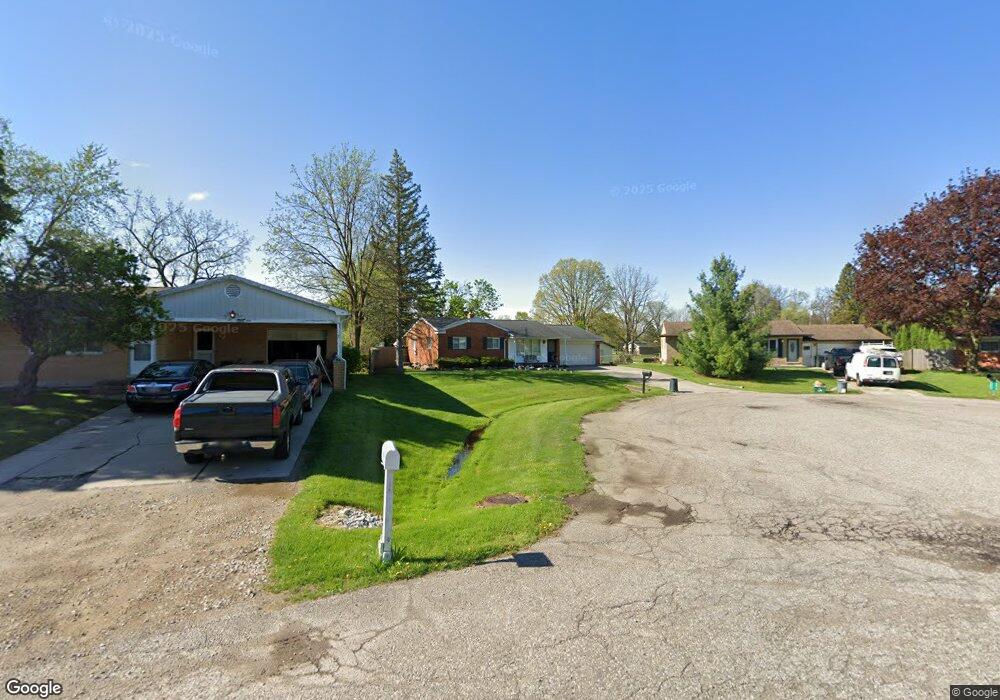 2081 Forest Heights Dr, Flint, MI 48507 - photo 1