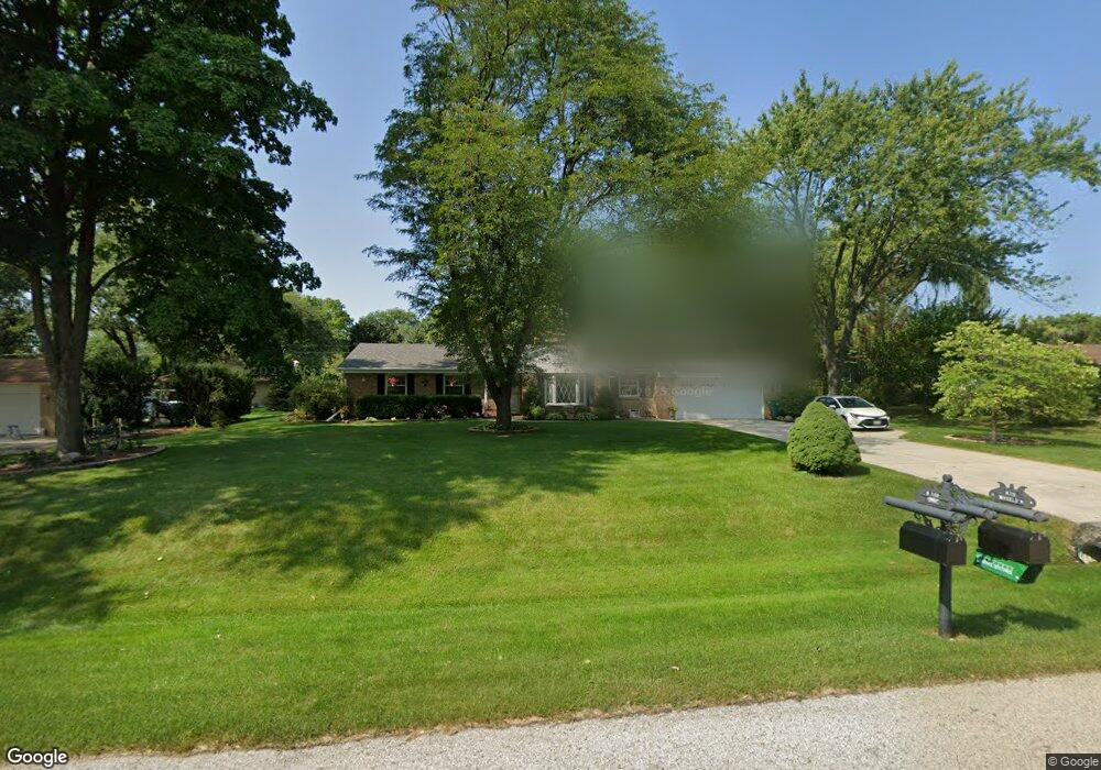 W151N7111 Plainview Dr, Menomonee Falls, WI 53051 - photo 1