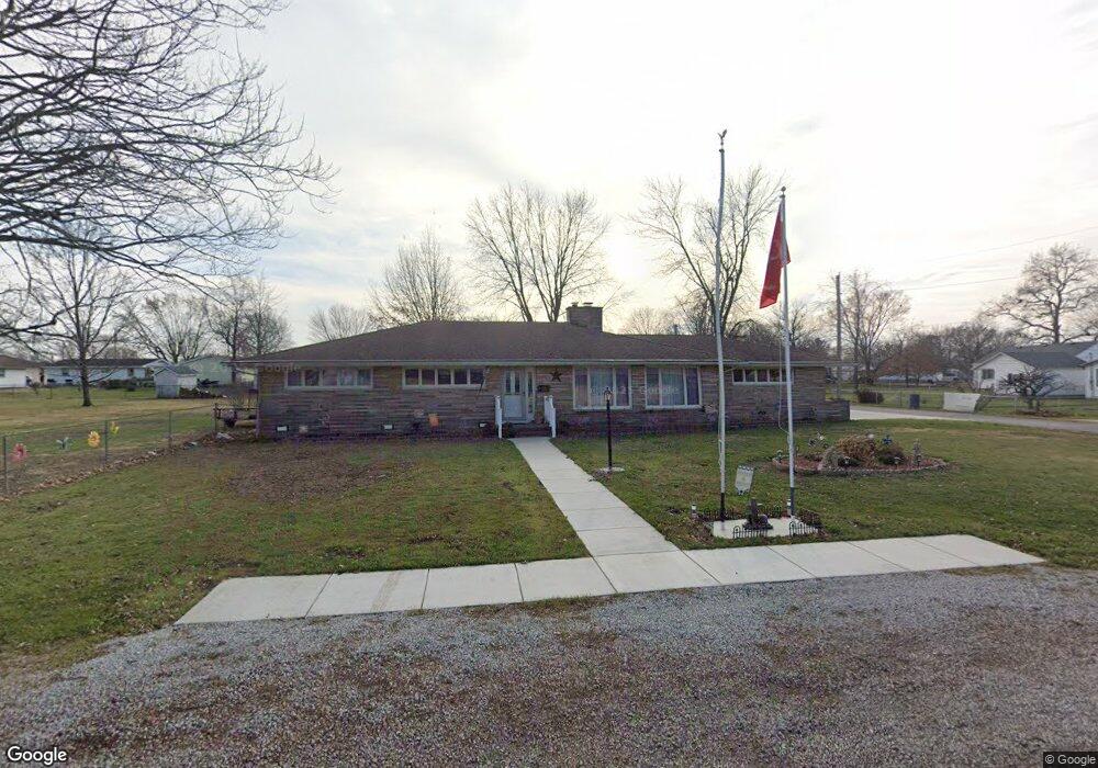 905 Hayes Ave, Mattoon, IL 61938 - photo 1