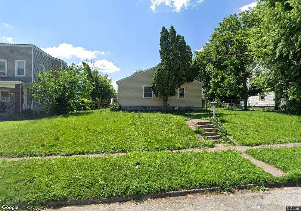 1929 Dixwell St, Davenport, IA 52802 - photo 1
