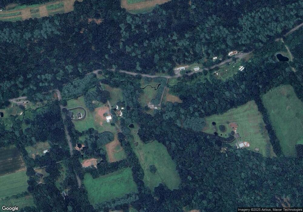 6 Tomahawk Ln, New Ringgold, PA 17960 - photo 1