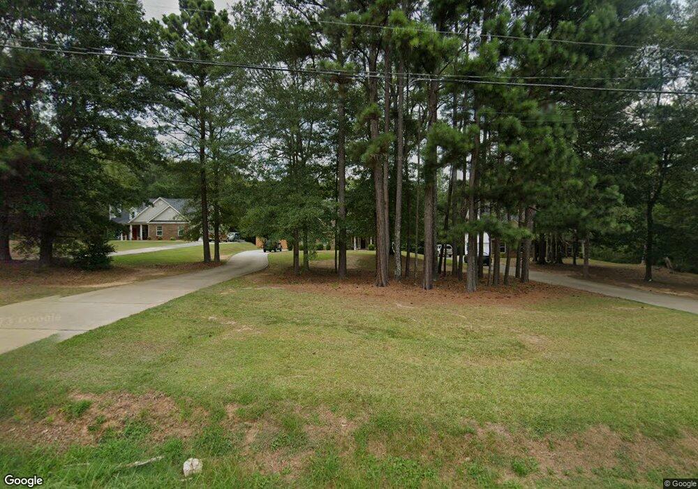 652 Forsyth St, Barnesville, GA 30204 - photo 1