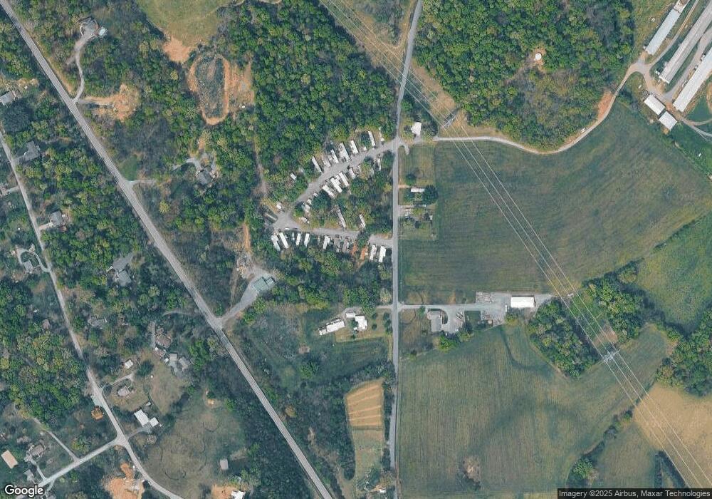 14 Hickory Dr, Waynesboro, VA 22980 - photo 1