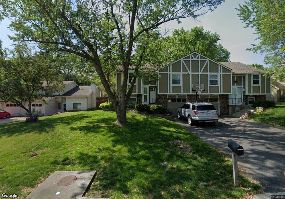 10175 Haskins St, Lenexa, KS 66215 - photo 1