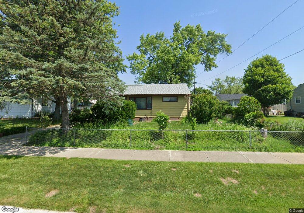 2900 Navaho Rd, Waukegan, IL 60087 - photo 1