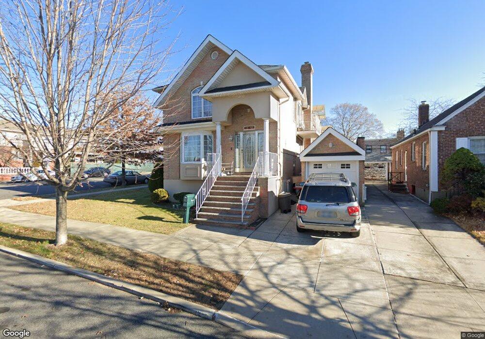 5303 192nd St, Fresh Meadows, NY 11365 - photo 1