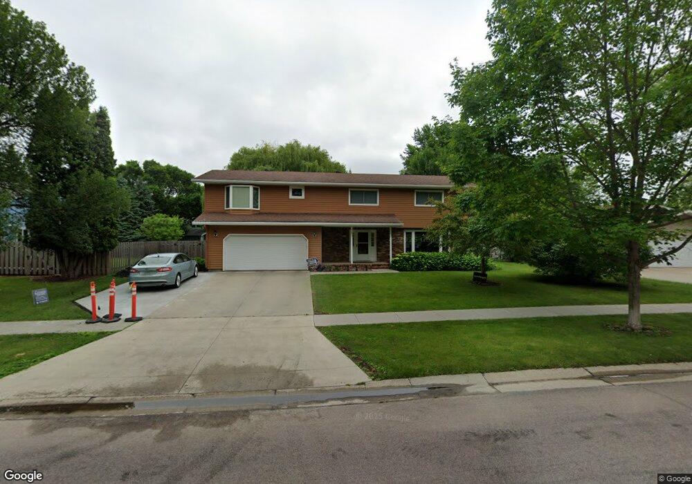 3213 Par St N, Fargo, ND 58102 - photo 1
