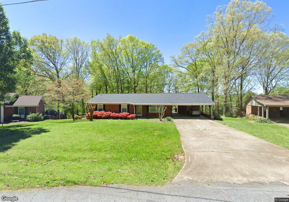 308 Montgomery Dr, Statesville, NC 28625 - photo 1