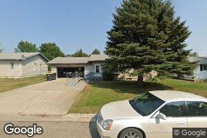 613 Lincoln St, Lisbon, ND 58054