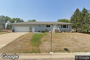 606 Maple St, Lisbon, ND 58054