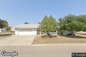 402 Jackson Ave W, Lisbon, ND 58054