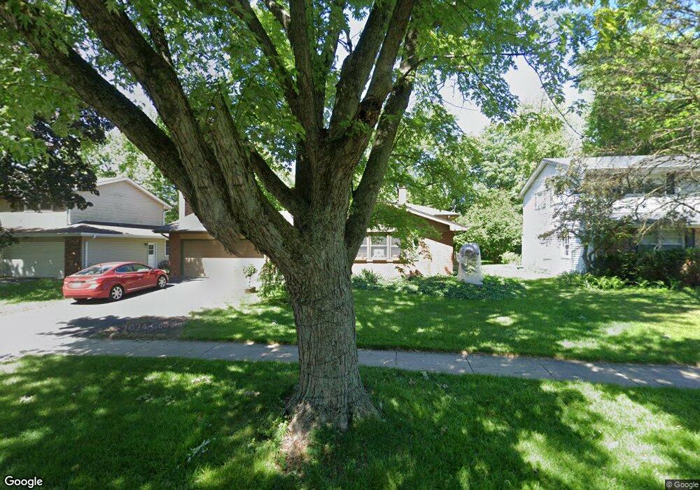 1557 Killdeer Dr, Naperville, IL 60565 - photo 1