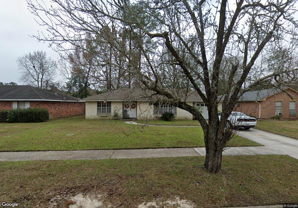 1563 Englewood Dr, Slidell, LA 70458 - photo 1
