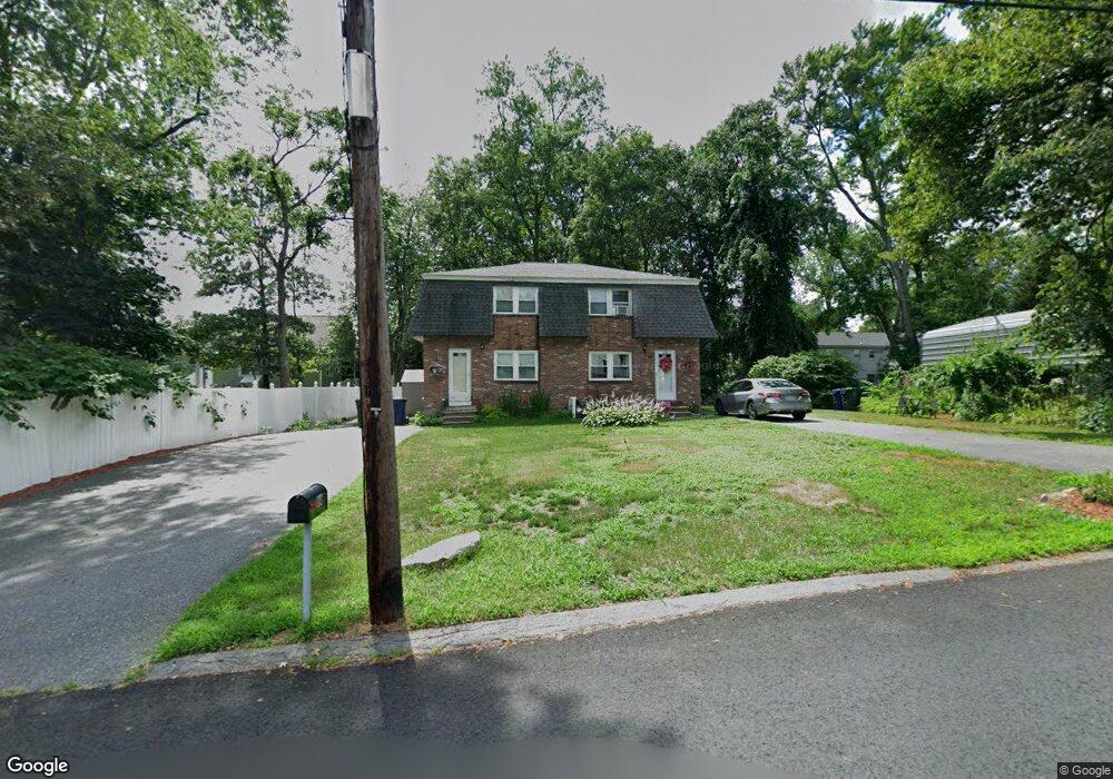 84 Pinckney St unit 84, Dracut, MA 01826 - photo 1