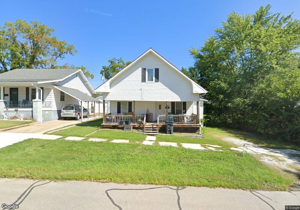 1121 Bond St, Moberly, MO 65270 - photo 1