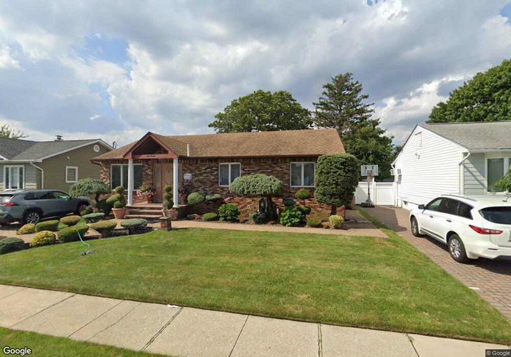 690 Morton Ave, Franklin Square, NY 11010 - photo 1