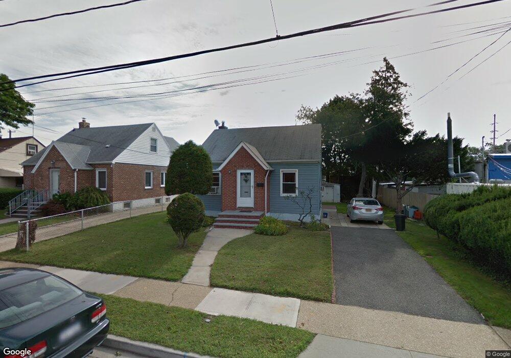 6 Clinton St, Elmont, NY 11003 - photo 1