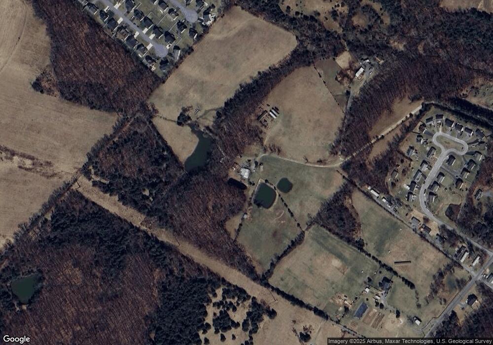 345 Hattie Ln, Bunker Hill, WV 25413 - photo 1