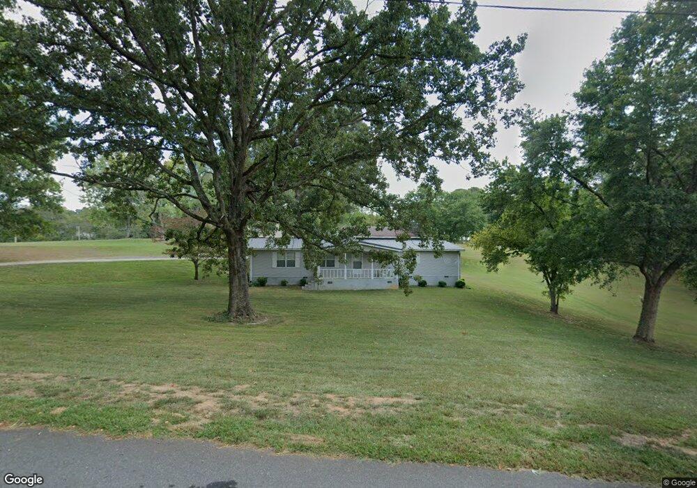 1608 Thomas Dr, Hoschton, GA 30548 - photo 1