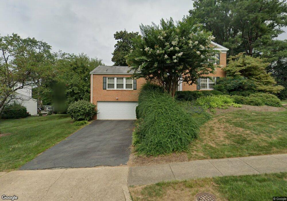 1326 Macbeth St, McLean, VA 22102 - photo 1