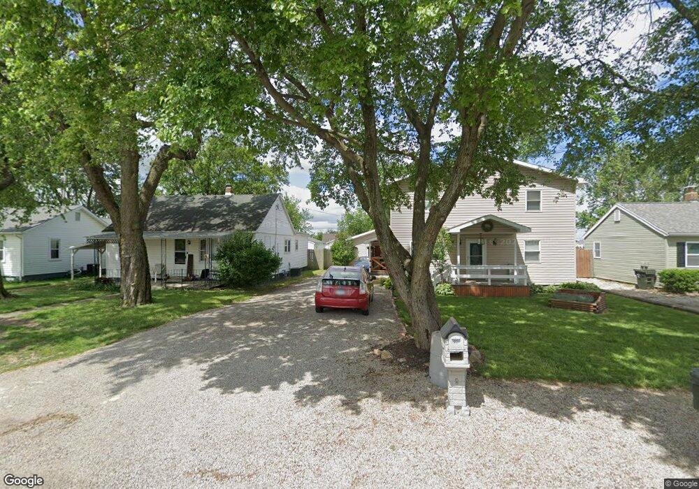 714 N 2nd Division St, Mattoon, IL 61938 - photo 1