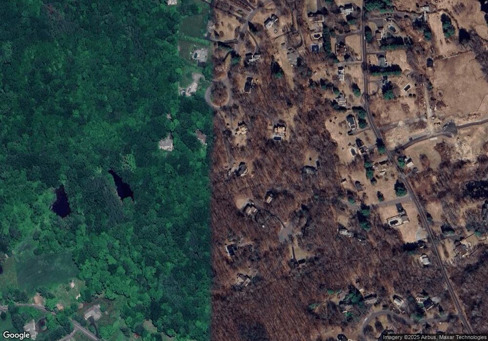 133 Strathmore Rd, Middlebury, CT 06762 - photo 1