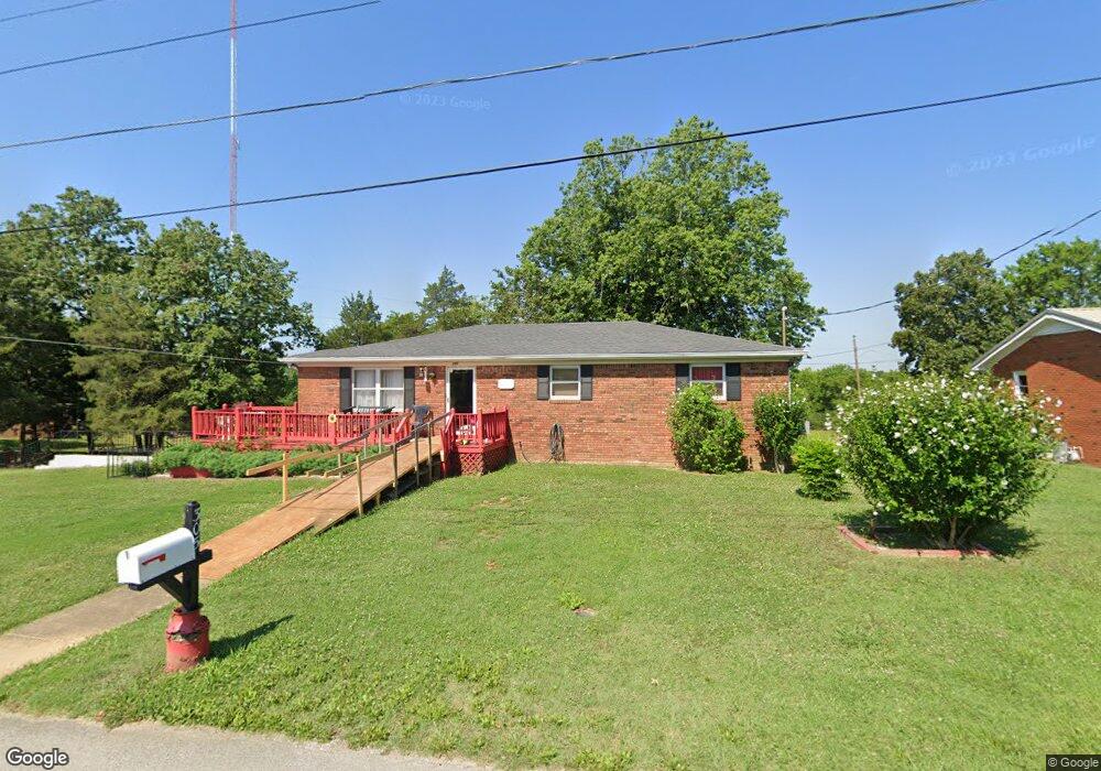 305 Buttermilk Rd, Hopkinsville, KY 42240 - photo 1