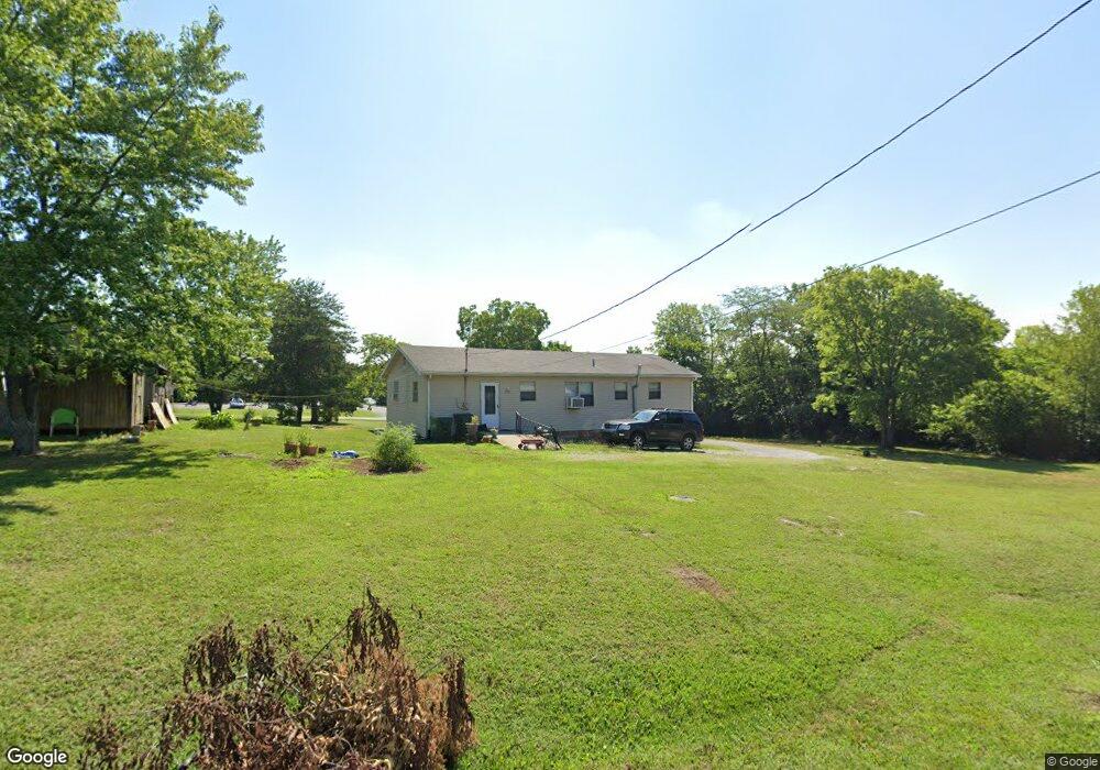 310 Buttermilk Rd, Hopkinsville, KY 42240 - photo 1