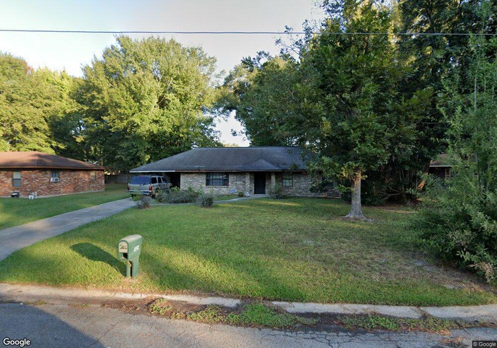 924 Clover Cir, Picayune, MS 39466 - photo 1