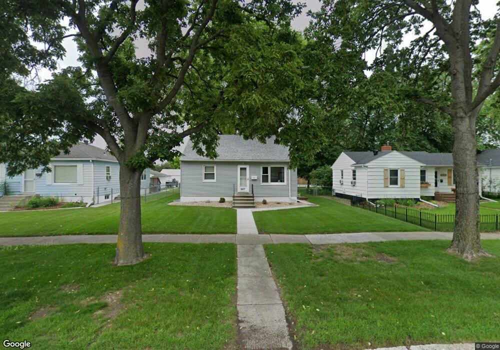 1637 8th St N, Fargo, ND 58102 - photo 1
