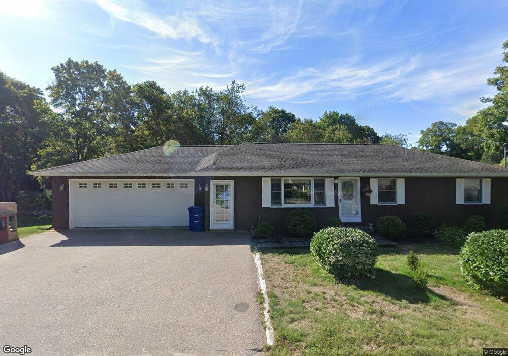 14 Manor Rd, Pawcatuck, CT 06379 - photo 1