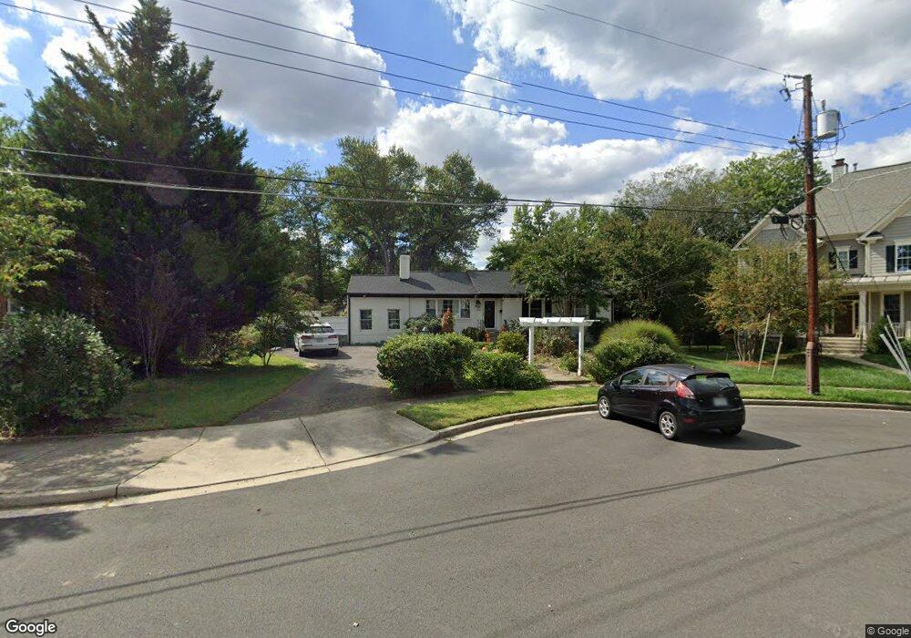 1932 Mcfall St, McLean, VA 22101 - photo 1