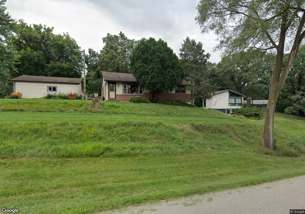 95 Lake Shore Dr, Carpentersville, IL 60110 - photo 1