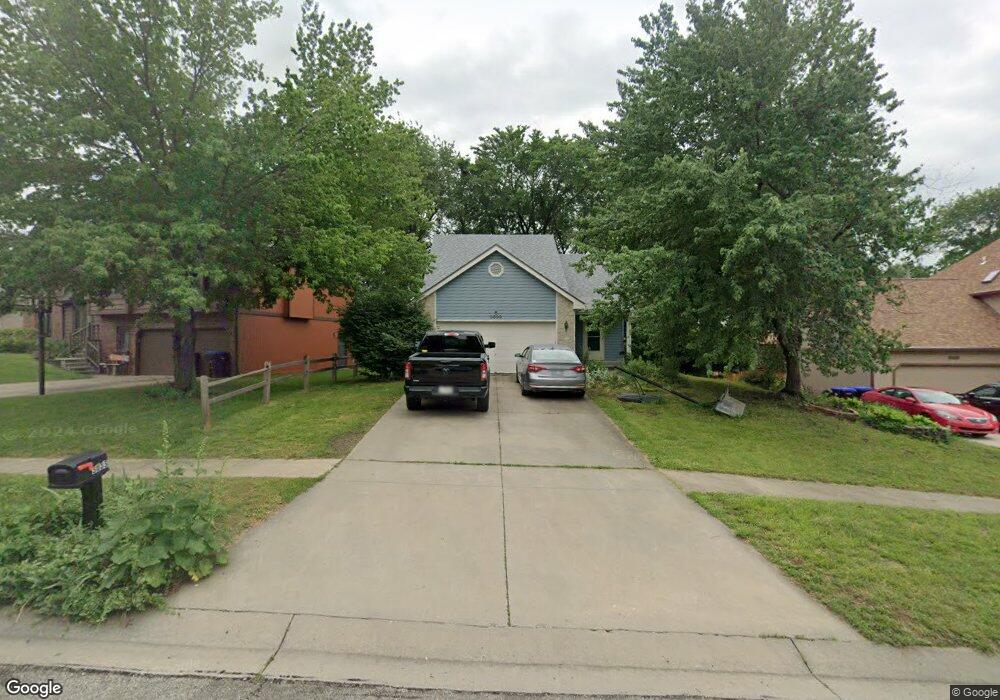 3833 SW Cambridge Ct, Topeka, KS 66610 - photo 1