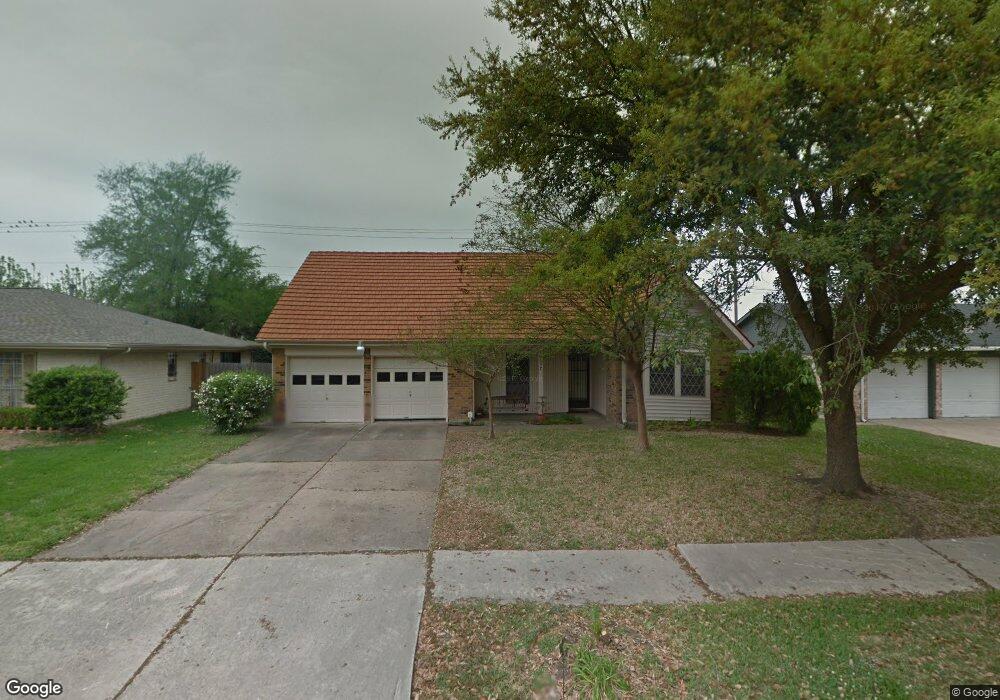 10507 Kirkhall Dr, Houston, TX 77089 - photo 1