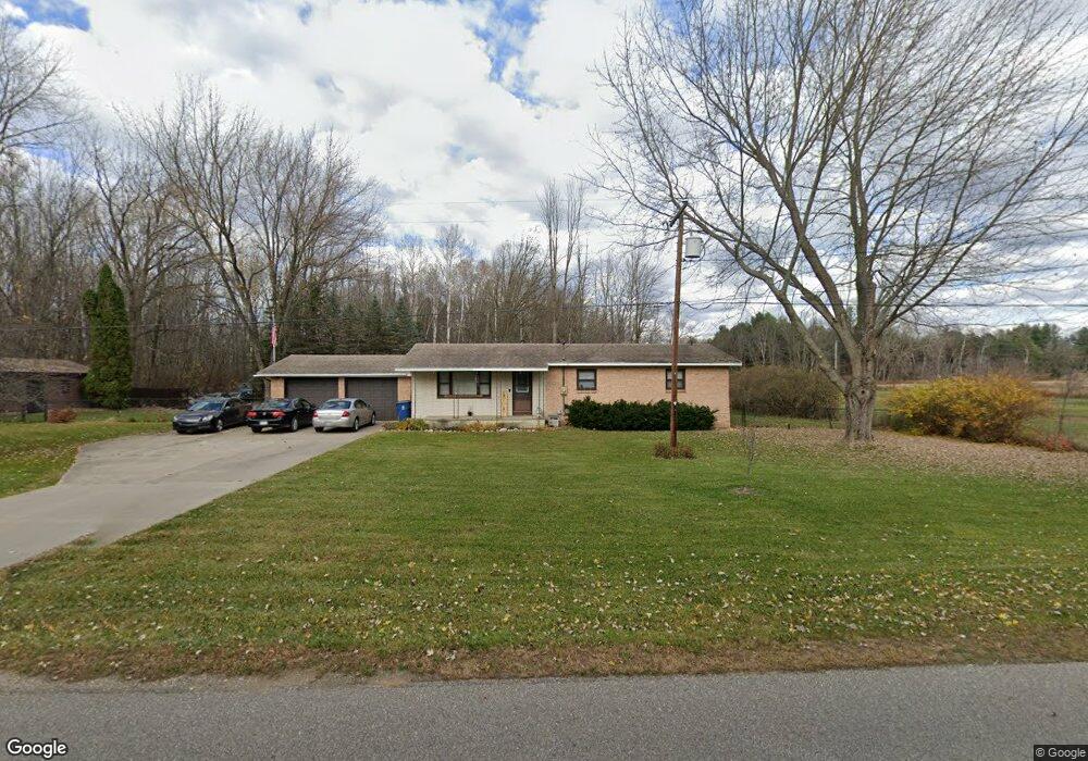 3133 E Siebert Rd, Midland, MI 48642 - photo 1
