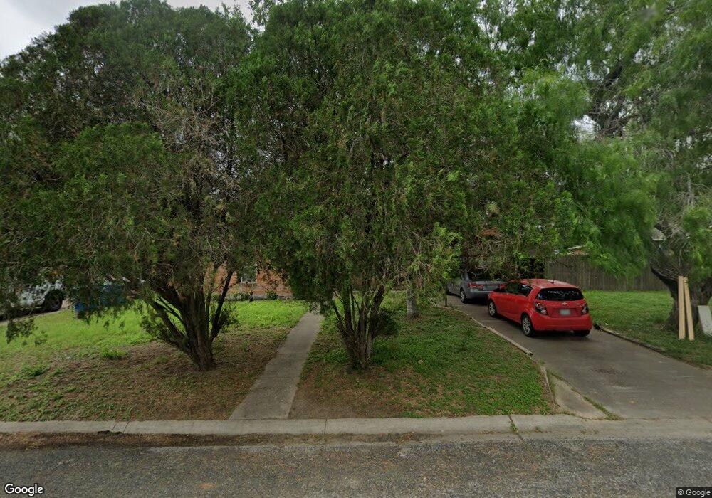 1709 N Washington St, Beeville, TX 78102 - photo 1