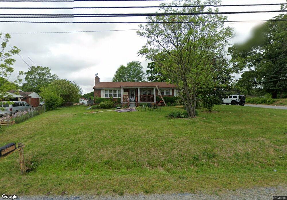 1217 Baker Rd, High Point, NC 27263 - photo 1