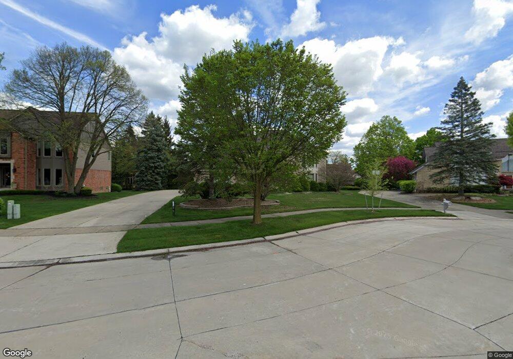 4404 Coffey Ct, Troy, MI 48098 - photo 1