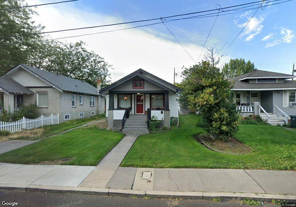 1124 E 8th St, the Dalles, OR 97058 - photo 1