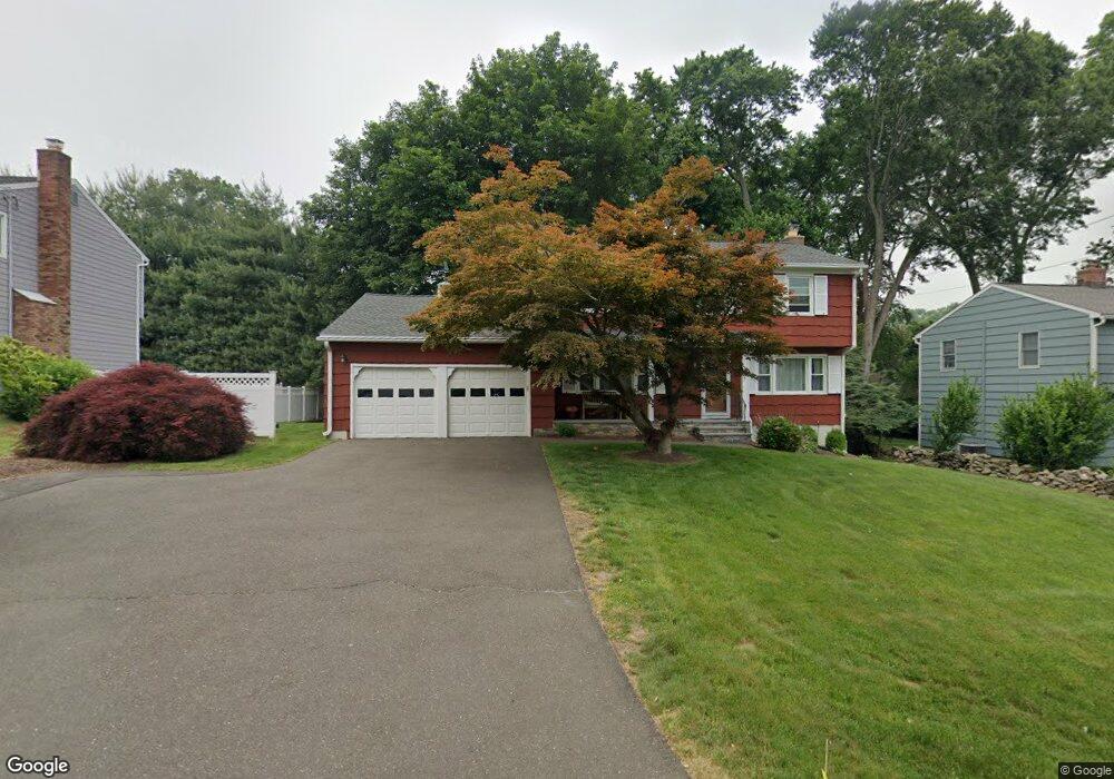 554 Reid St, Fairfield, CT 06824 - photo 1