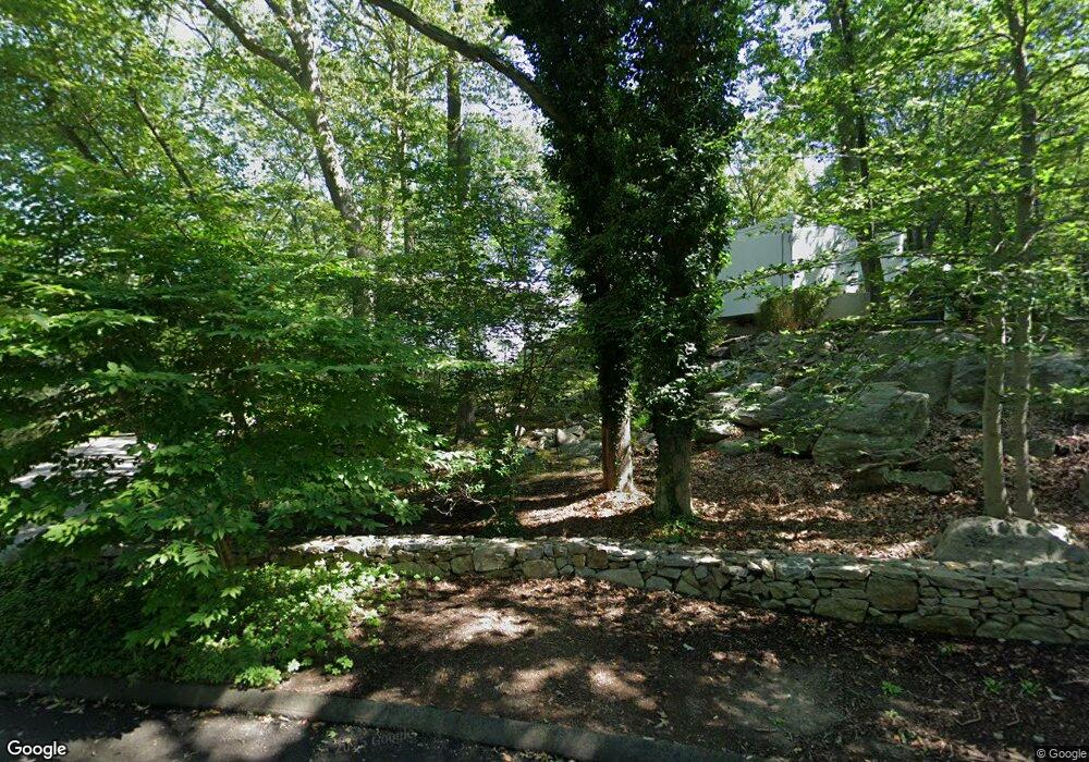 581 Laurel Rd, New Canaan, CT 06840 - photo 1