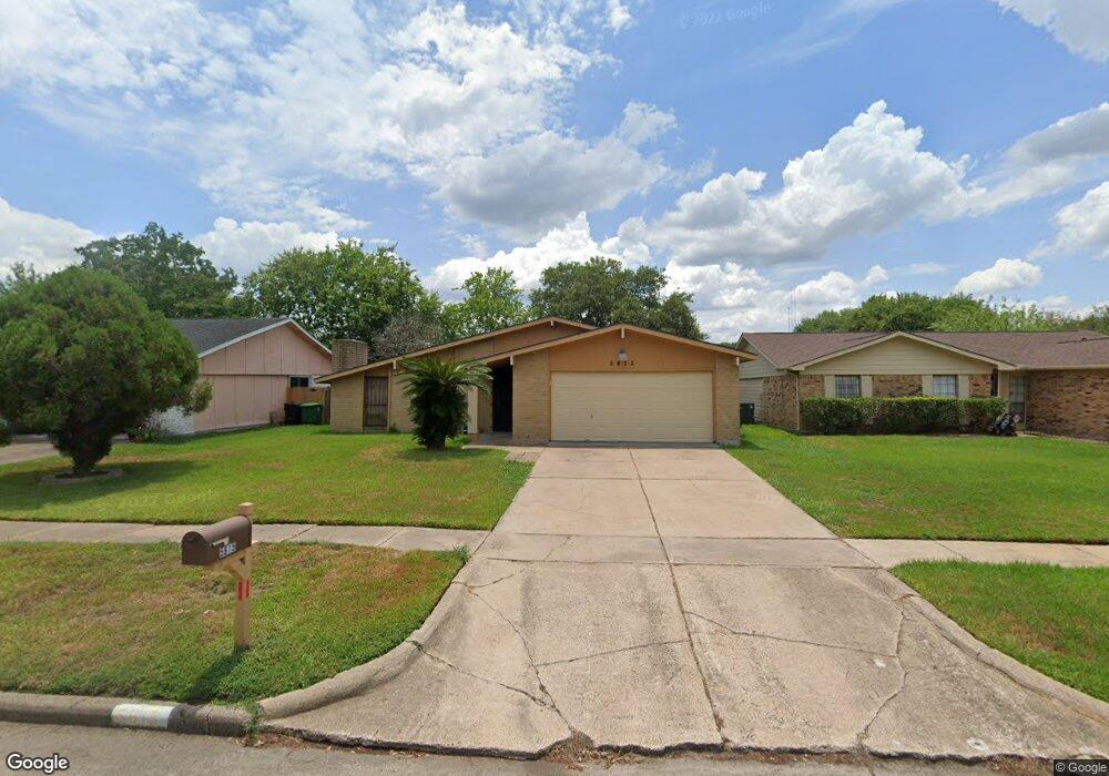 5615 Irish Hill Dr, Houston, TX 77053 - photo 1