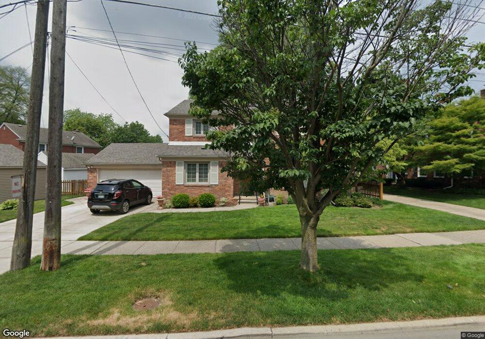 161 Charlevoix Ave, Grosse Pointe Farms, MI 48236 - photo 1