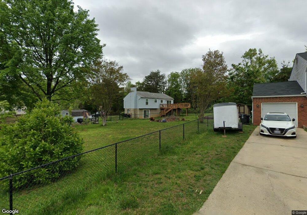 2905 Gateway Dr, Temple Hills, MD 20748 - photo 1